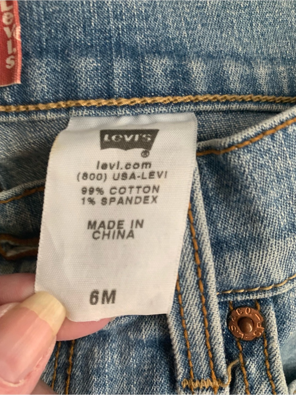 Levi's Women's Light Wash Straight Leg Jeans - Picture 4 of 6